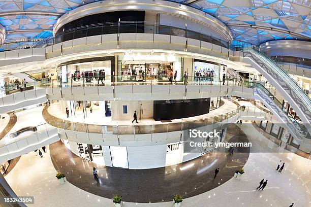 Moderno Centro Comercial - Fotografias de stock e mais imagens de Centro Comercial - Centro Comercial, Armazém Comercial, Interior