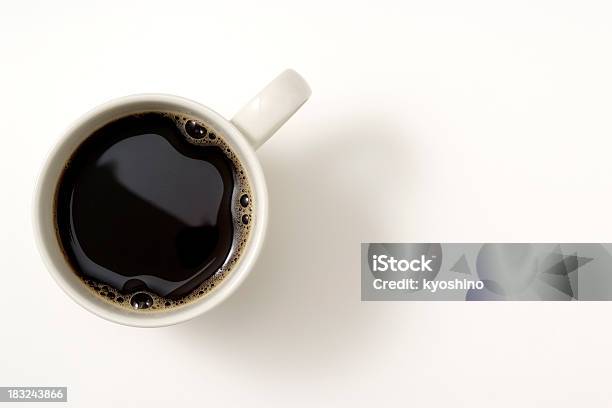 絶縁ショットのブラックコーヒーのカップで白いバックグラウンド - コーヒーのストックフォトや画像を多数ご用意 - コーヒー, コーヒーカップ, 俯瞰