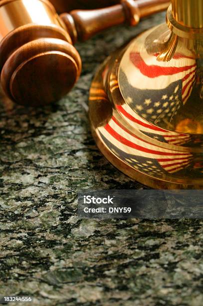 小槌と正義スケール - アメリカ国旗のストックフォトや画像を多数ご用意 - アメリカ国旗, 小槌, アメリカ合衆国