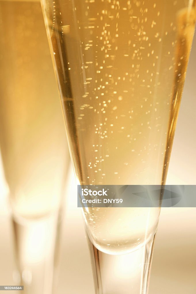 Zwei Champagner-Gläser - Lizenzfrei Champagnerglas Stock-Foto