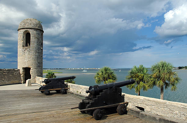 castillo de san marcos - the ramparts стоковые фото и изображения