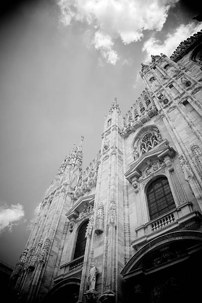 istock Duomo Of Milan 183245110