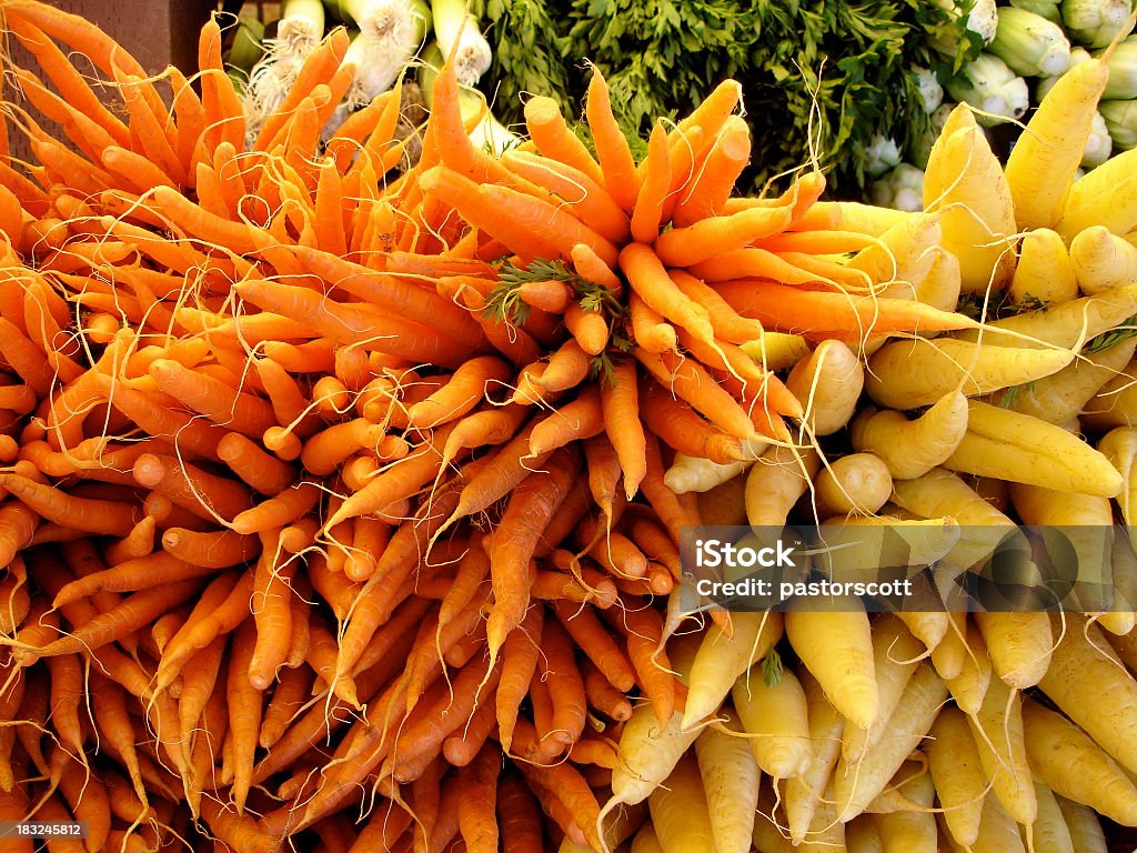 Морковь Galore - Стоковые фото Базар роялти-фри