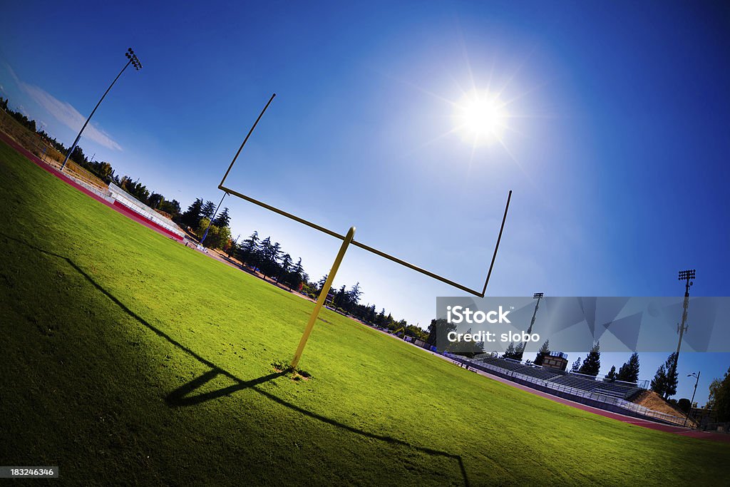 High School-Football-Feld - Lizenzfrei Sekundarstufe Stock-Foto