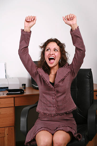 haben das angebot! - office chair cheering ecstatic success stock-fotos und bilder