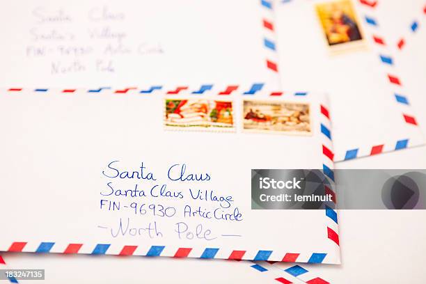 Briefe An Den Weihnachtsmann Stockfoto und mehr Bilder von Weihnachtsmann - Weihnachtsmann, Briefumschlag, Brief - Dokument