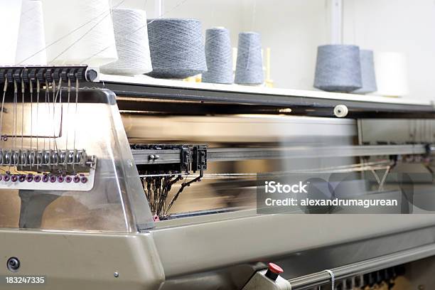 Máquinas E Aparelhos De Matérias Têxteis - Fotografias de stock e mais imagens de Algodão - Algodão, Aço, Costurar