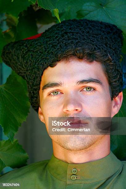Russian Cosacco - Fotografie stock e altre immagini di Cappello - Cappello, Russia, Adulto