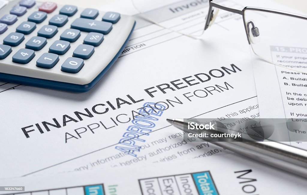 Liberdade financeira conceito com apporoved aplicação - Royalty-free Dívida Foto de stock