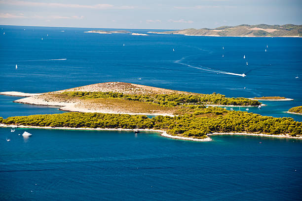 istock View of Pakleni Otoci 183247736