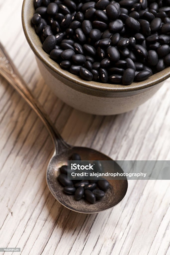 Tazón de tomate negro - Foto de stock de Blanco - Color libre de derechos