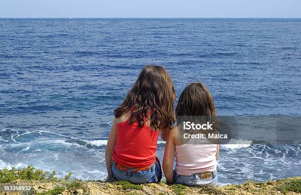 Foto de Horizonte e mais fotos de stock de Jeans - Calça Comprida - Jeans - Calça Comprida, Menina, Nádega