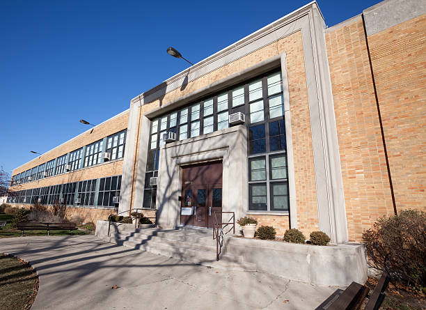 istock Dawes Public School in Ashburn, Chicago 183249234