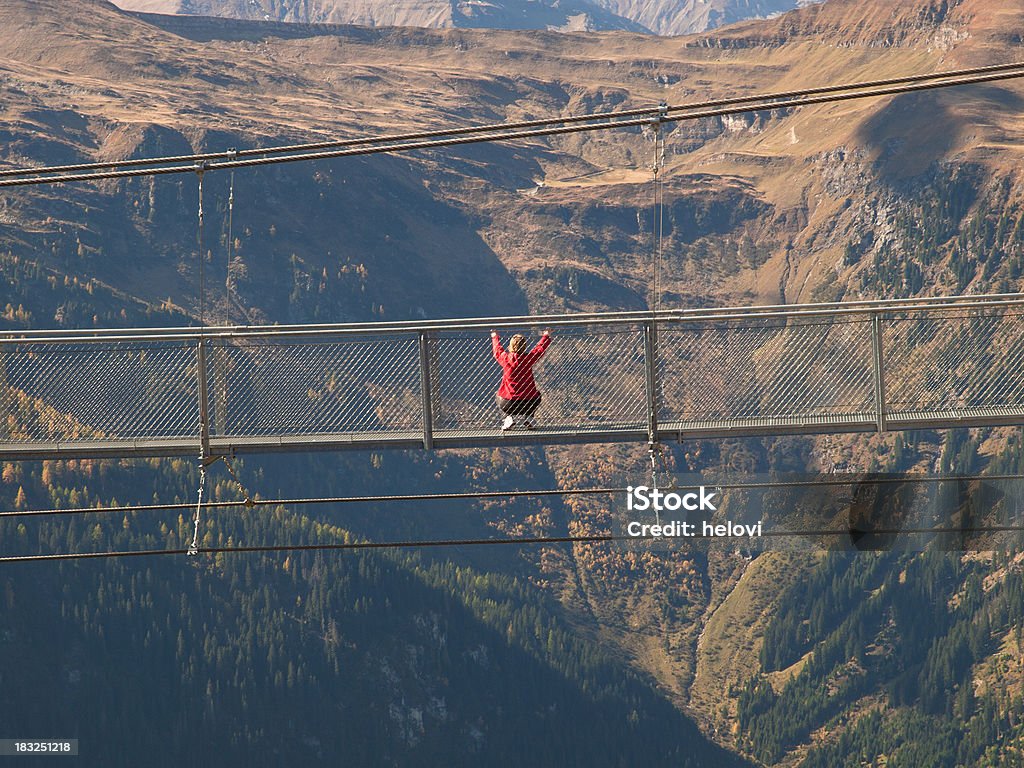 Pont suspendu dans la montagne - Photo de Activité de loisirs libre de droits