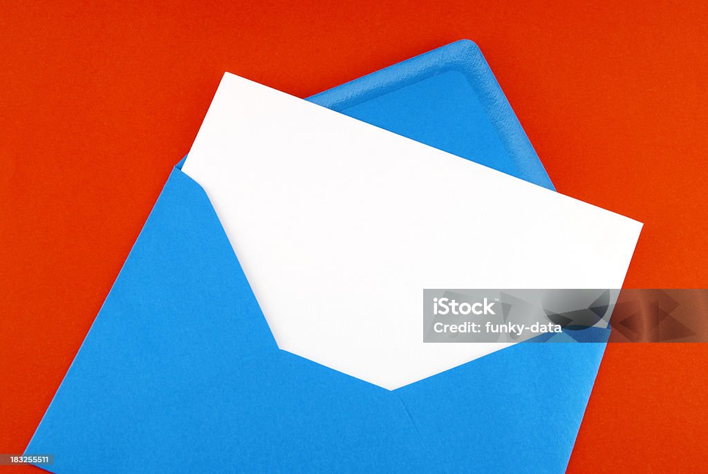 Tarjeta de cumpleaños en azul sobre - Foto de stock de Sobre libre de derechos