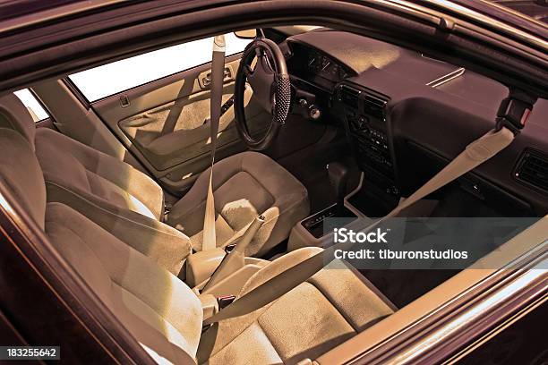 Interior De Carro - Fotografias de stock e mais imagens de Pequeno - Pequeno, Rádio - Aparelhagem de Áudio, Aberto