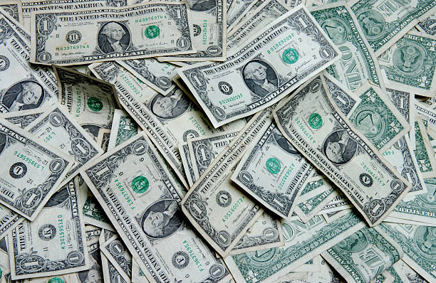 istock Pile of Cash 183256067