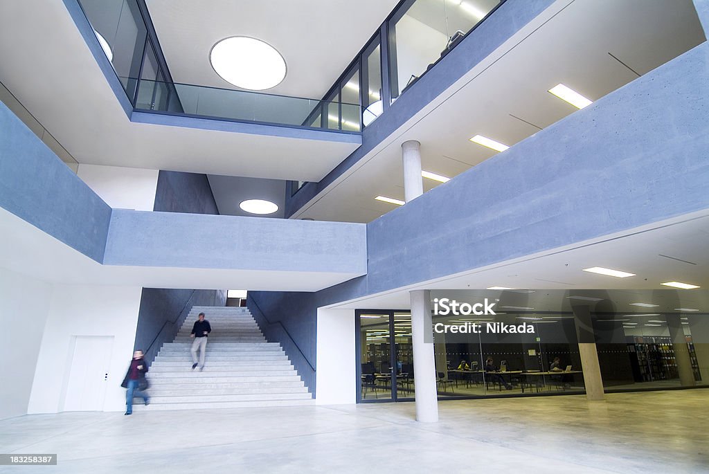 Futurista edifício - Royalty-free Universidade Foto de stock