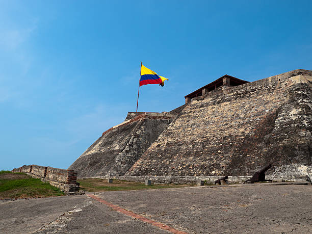 cartagena de indias, colombia castillo de san felipe barajas - castillo de san felipe de barajas fotografías e imágenes de stock