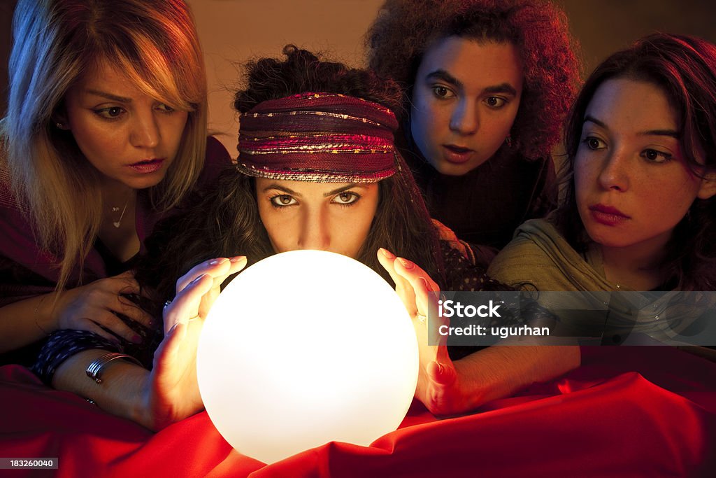 Fortune teller - Lizenzfrei Frauen Stock-Foto