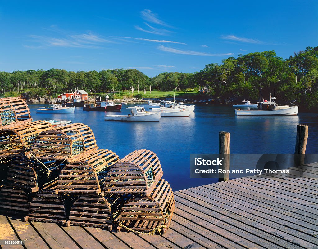 Maine villaggio di pescatori - Foto stock royalty-free di Nassa per aragoste