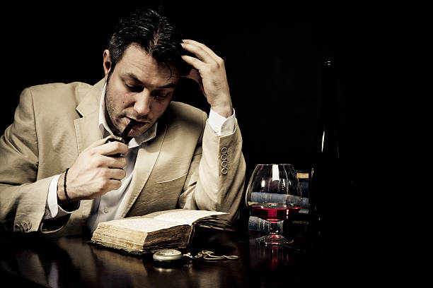 istock Antiques dealer 183260786