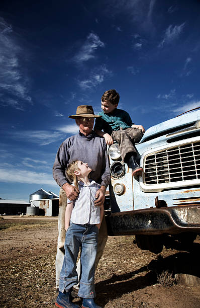 istock Country Family 183260806
