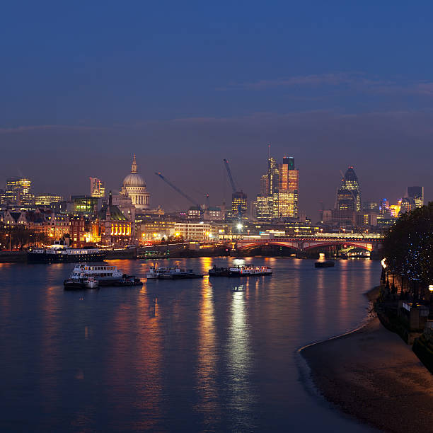 istock City of London at twilight 183261261