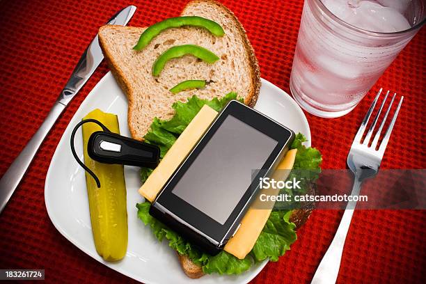 Lunch Biznesowy - zdjęcia stockowe i więcej obrazów Biały chleb - Biały chleb, Bluetooth, Fala radiowa