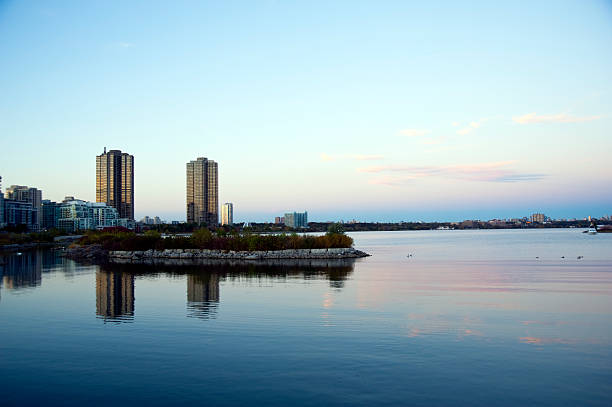 istock Sunset Over Humber Bay Park 183262731