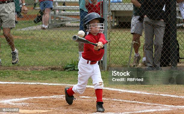 Hitter - zdjęcia stockowe i więcej obrazów Baseball - Baseball, Piłka do baseballu, Dziecko