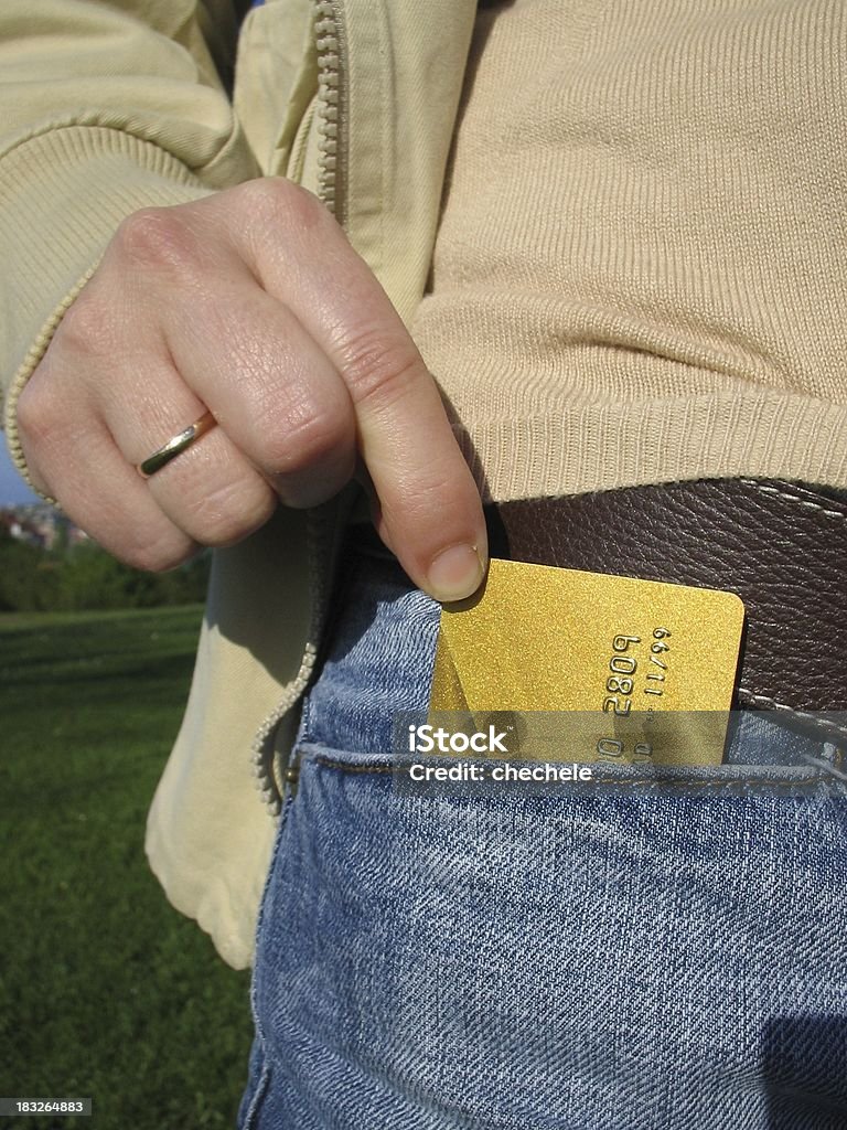 Cartão de crédito em jeans - Foto de stock de Gold Card royalty-free