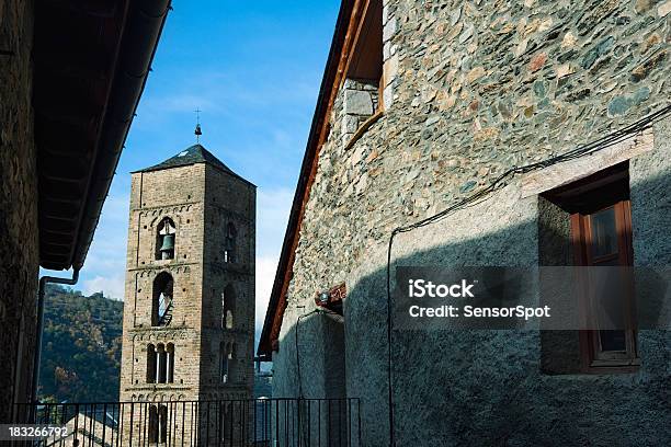 로마네스크 교회 0명에 대한 스톡 사진 및 기타 이미지 - 0명, 건물 외관, 건축