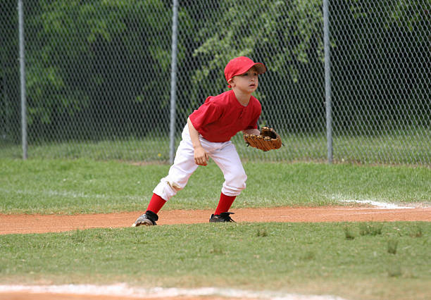 istock Youth League Fielder 183266857