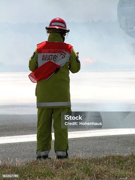 Asphalt Rettung In Notfällen Stockfoto und mehr Bilder von Aktivitäten und Sport - Aktivitäten und Sport, Arbeiter, Asphalt