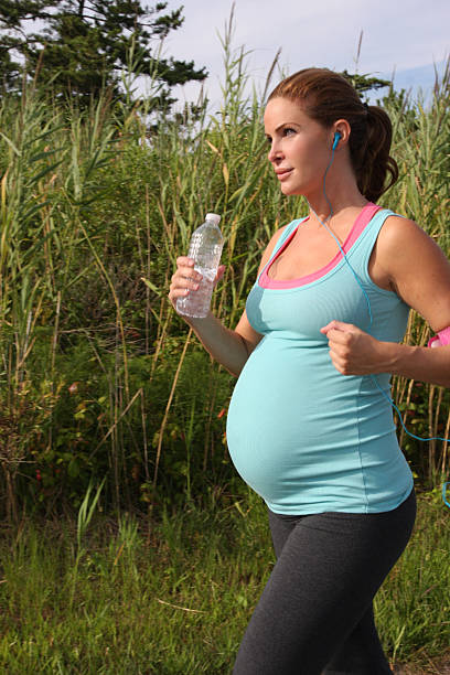 istock fitness during pregnancy 183268527