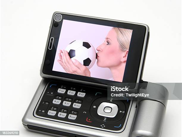 Adoro De Futebol Na Tv Móvel - Fotografias de stock e mais imagens de Adulto - Adulto, Alemanha, Amor