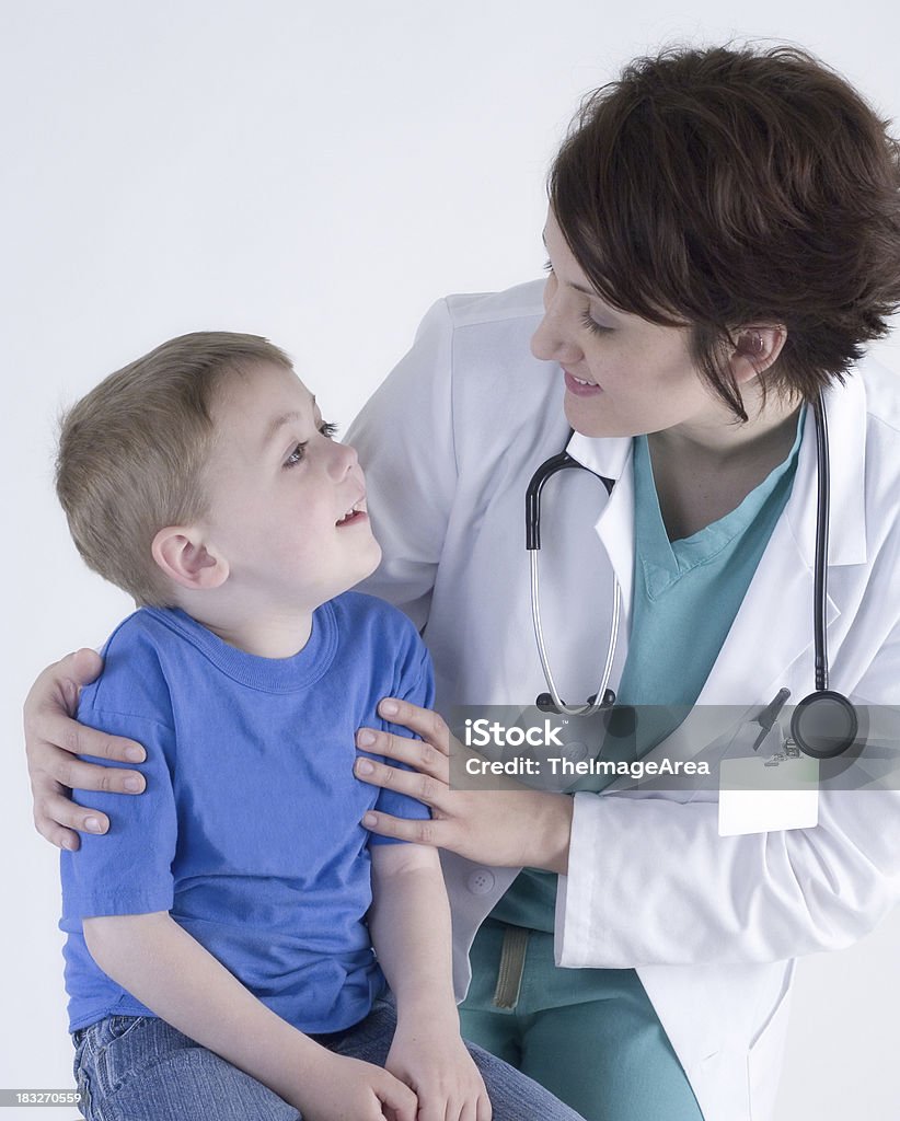 Junge im Doctor's office - Lizenzfrei Allgemeinarztpraxis Stock-Foto