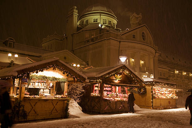 istock Evening on the snowy Christmas Market 183271577
