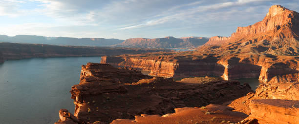 istock High Resolution Panarama of Lake Powell Viewed from Cliff Overlook. 183271589