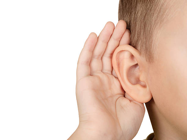 criança ouvir - young ears imagens e fotografias de stock