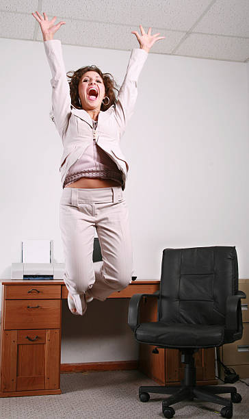 어떤 느낌! - office chair cheering ecstatic success 뉴스 사진 이미지