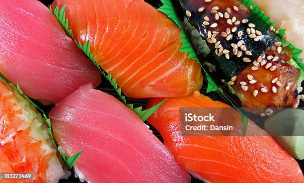 Sushi Tle - zdjęcia stockowe i więcej obrazów Bez ludzi - Bez ludzi, Bliskie zbliżenie, Ebi
