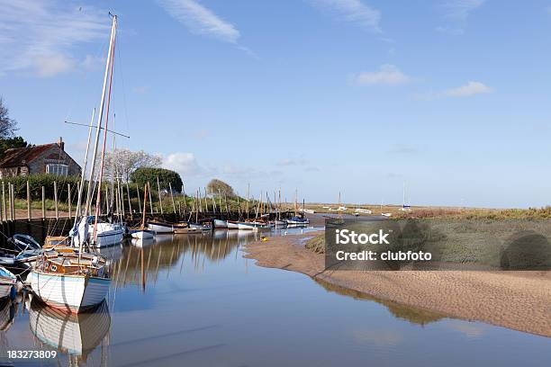 Die Tidal Quay In Blakeney Norfolk England Stockfoto und mehr Bilder von Blakeney - Blakeney, Blau, East Anglia