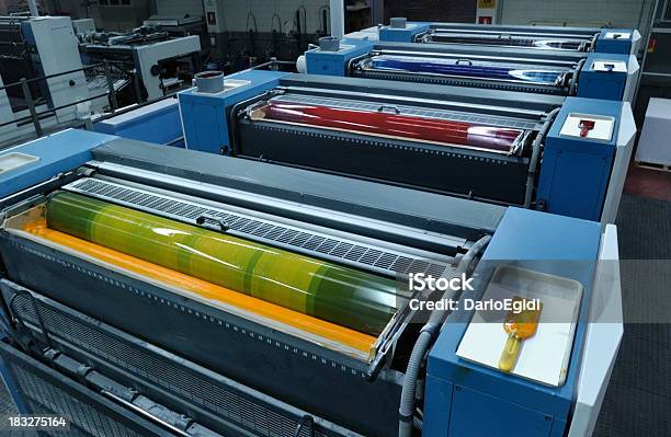 Colore Quattro Macchine Da Stampa Offset Di Sopra - Fotografie stock e altre immagini di Stampa offset - Stampa offset, Industria tipografica, Stampare