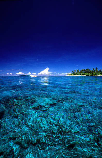 istock Maldives, southern atolls, islands and reefs. 183276753