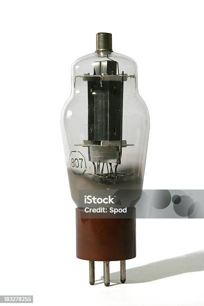 Vintage Zawór Elektronicznej Lub Próżniowy - zdjęcia stockowe i więcej obrazów Lampa elektronowa - Lampa elektronowa, Analogiczny, Bez ludzi