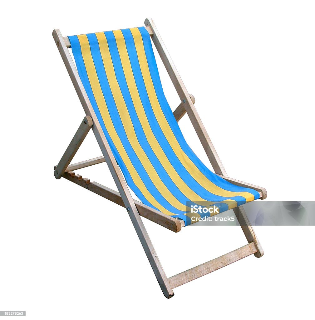Tradicional inglés silla reclinable Aislado en blanco con trazado de recorte - Foto de stock de Silla de playa libre de derechos