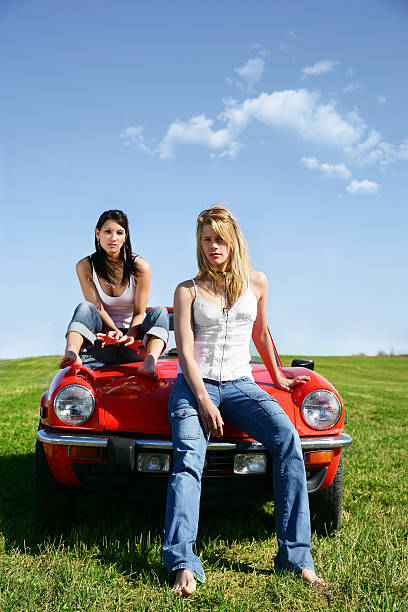istock Girls in a meadow 183280126