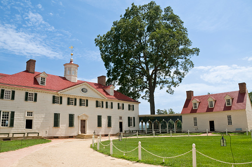 The home of former president of the USA George Washington. Wide angle view.